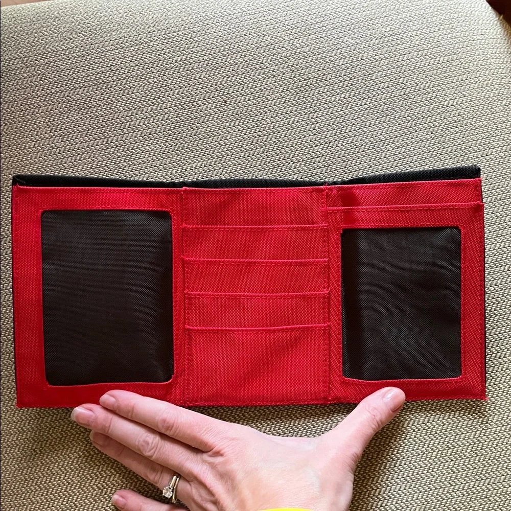 Wenger men vegan leather RED black tri fold travel passport wallet credit card